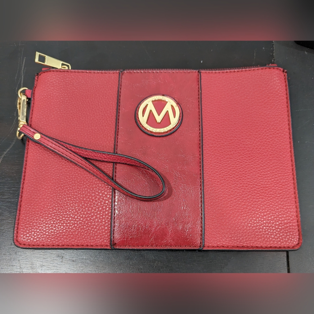 MKF Collection Wristlet/Clutch. New!